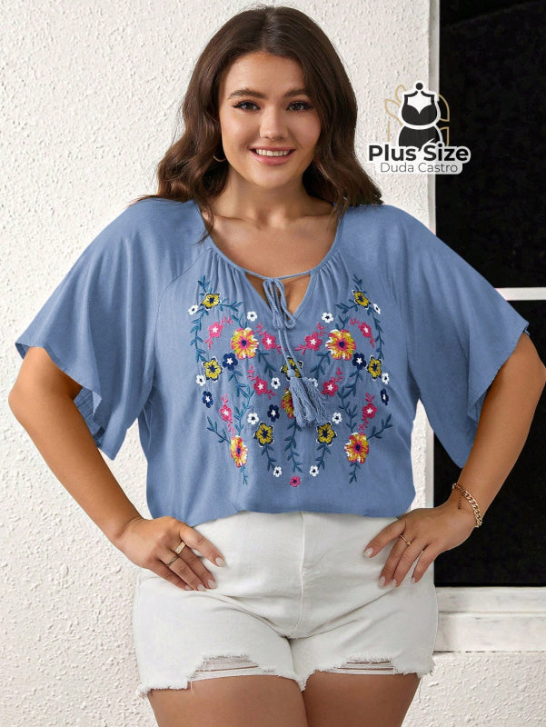 Bata Bordada Em Viscose Com Manga Raglan Plus Size