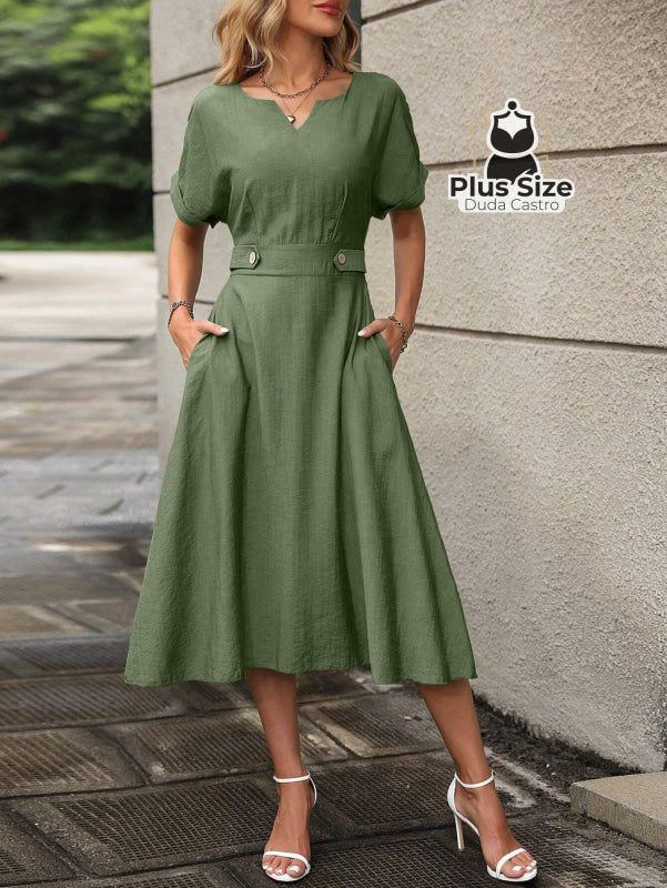 Vestido Plus Size Acinturado Com Decote Vazado