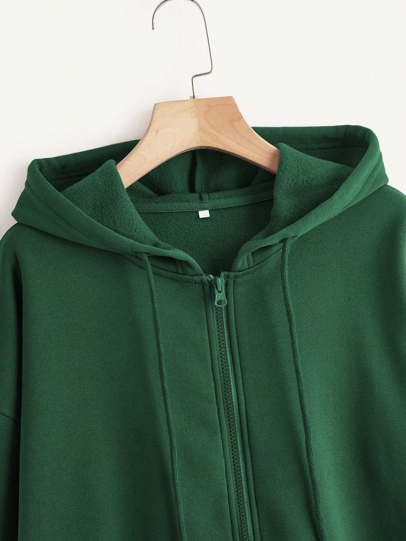 Moletom Forrado com Capuz e Fechamento em Zíper – Conforto Térmico Plus Size