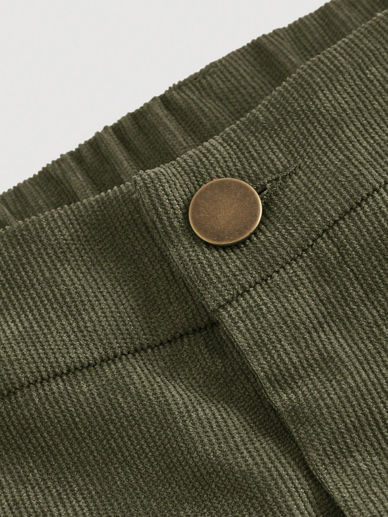Calça Reta em Veludo Cotelê com Caimento Impecável Plus Size