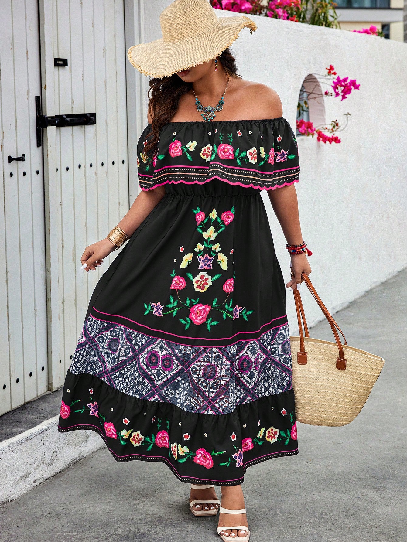 Vestido Ombro a Ombro Estampa Exclusiva Plus Size