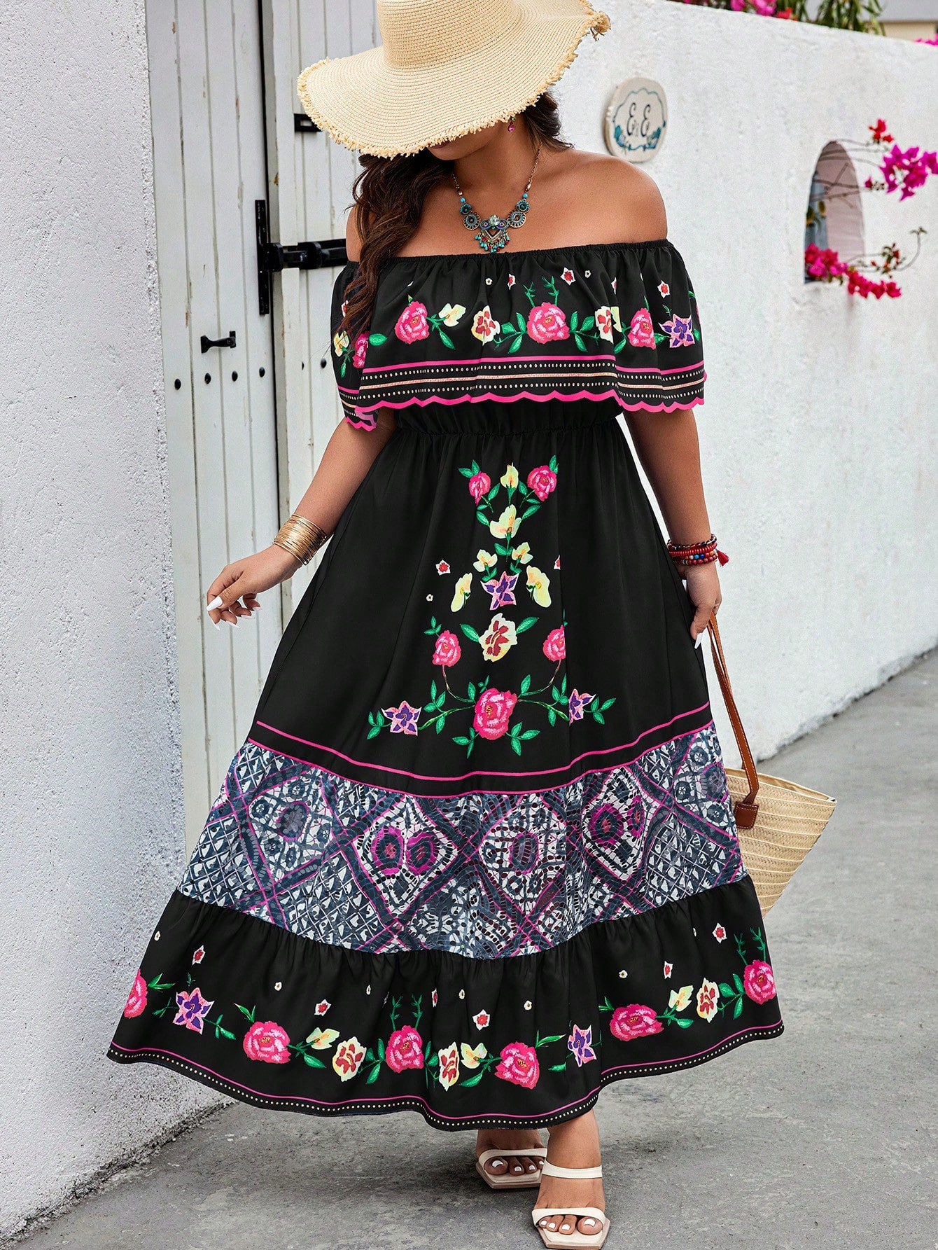 Vestido Ombro a Ombro Estampa Exclusiva Plus Size