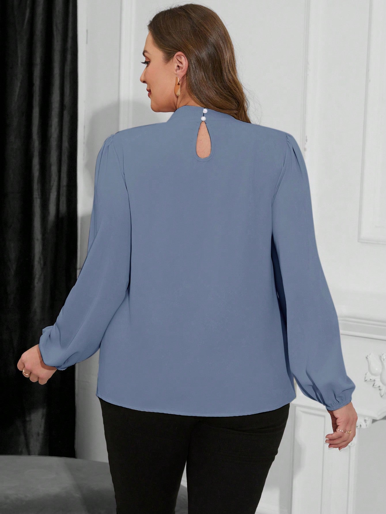 Camisa Manga Lanterna Transpassado em V Várias Cores Plus Size