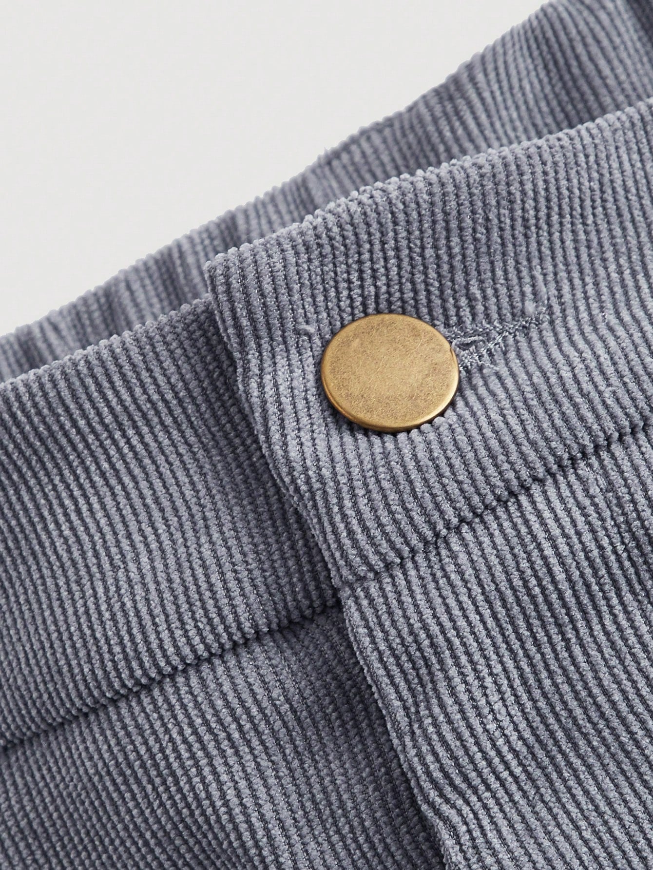 Calça Reta em Veludo Cotelê com Caimento Impecável Plus Size