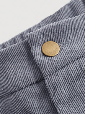 Calça Reta em Veludo Cotelê com Caimento Impecável Plus Size