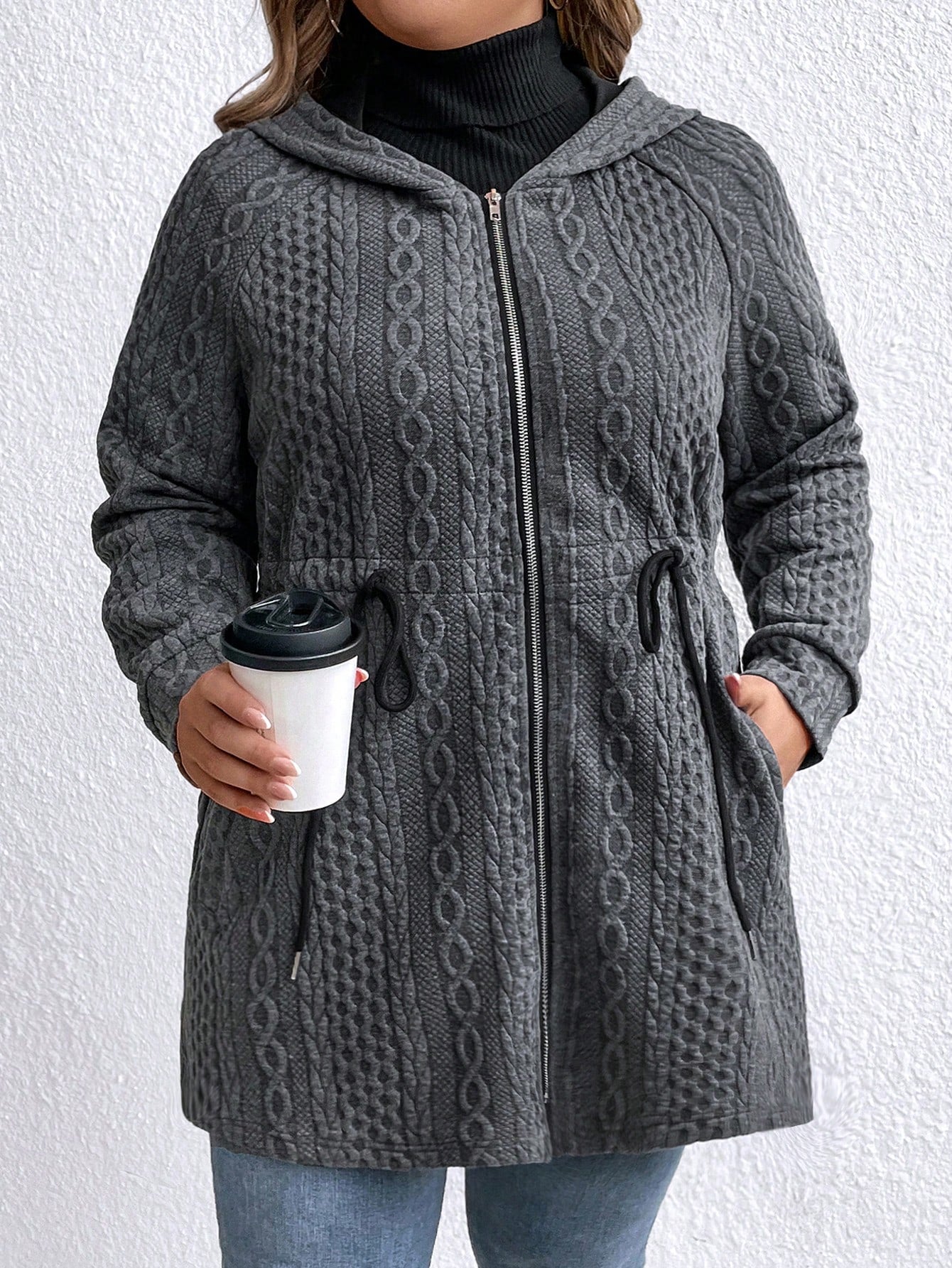 Jaqueta com Capuz, Colarinho com Laço  Bolso e Zíper Plus Size Várias Cores
