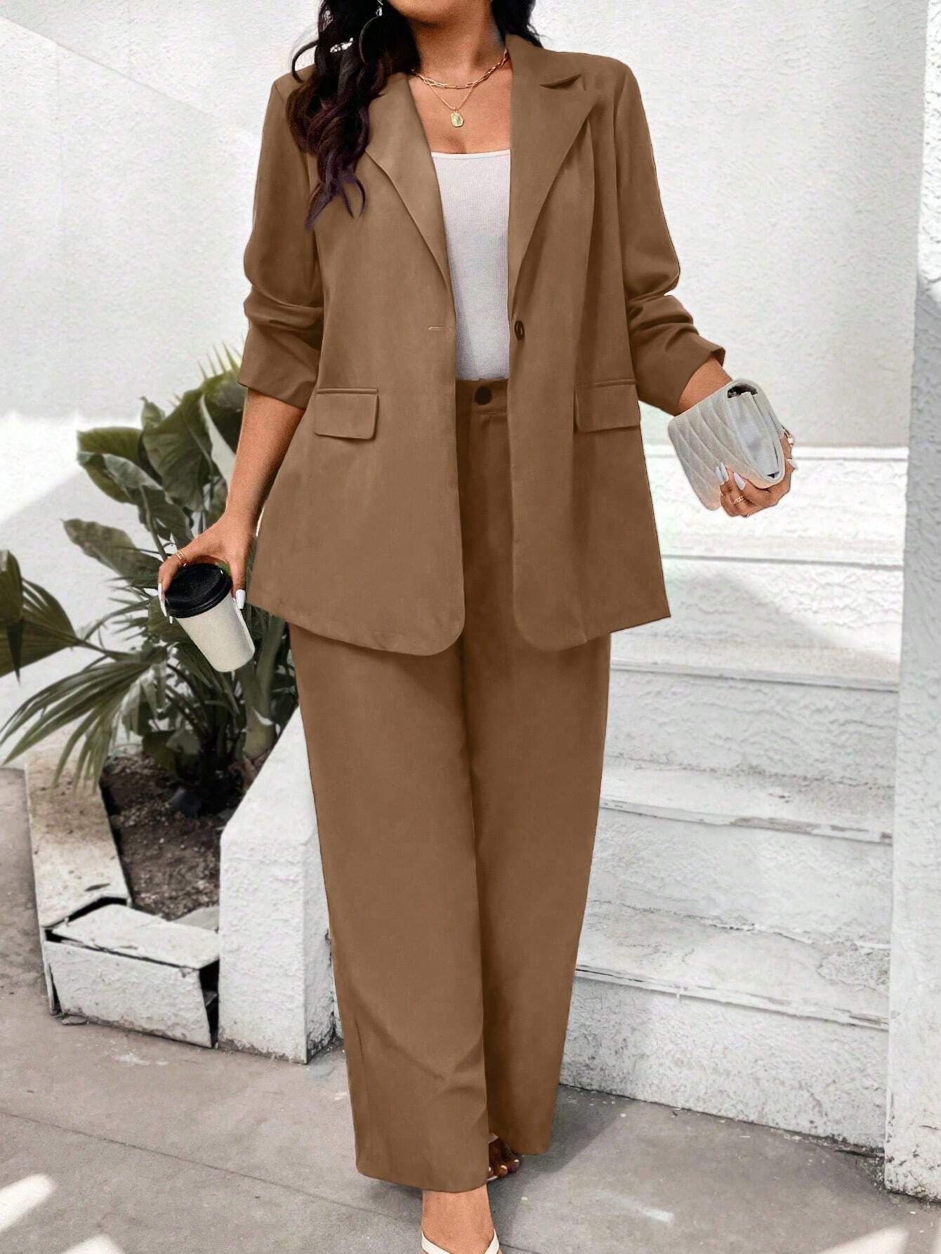 Conjunto de Blazer e Calça Várias Cores Plus Size