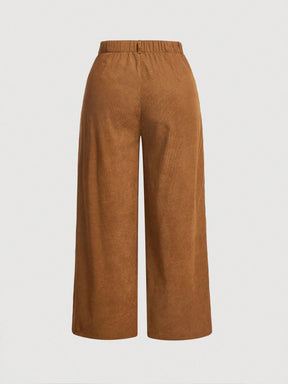 Calça Reta em Veludo Cotelê com Caimento Impecável Plus Size
