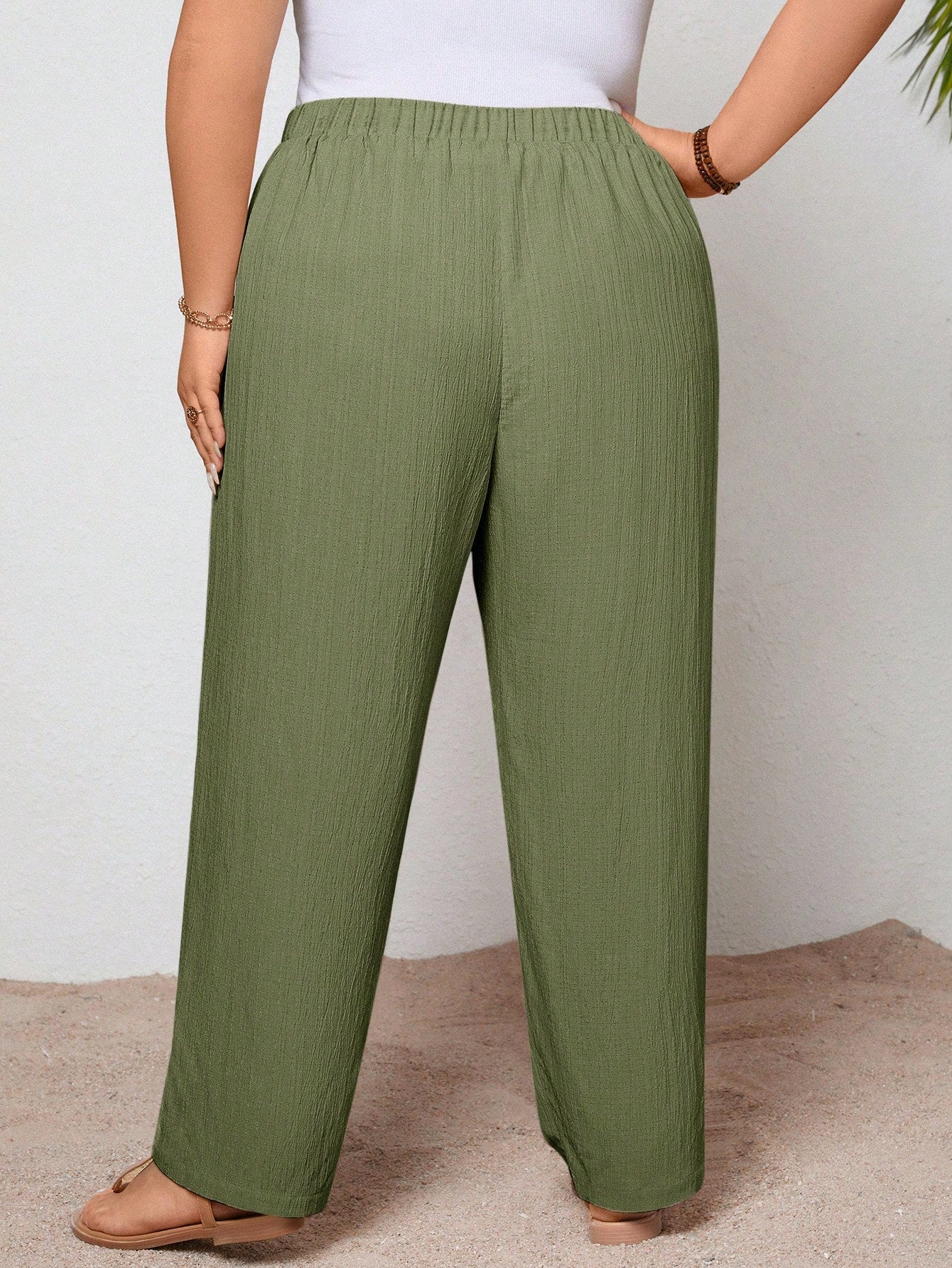 Calça com Bolsos Plus Size Extra