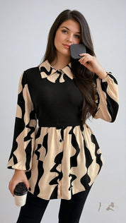 Blusa 2 em 1 com Sobreposição Plus Size -  Estampa Abstrata e Shape Alongado