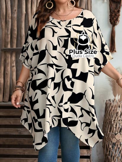 Blusa Barra Assimétrica E Mangas Curtas Decote Redondo Plus Size