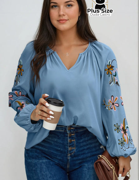 Azul Blusa Bordado de Flores na Manga Plus Size