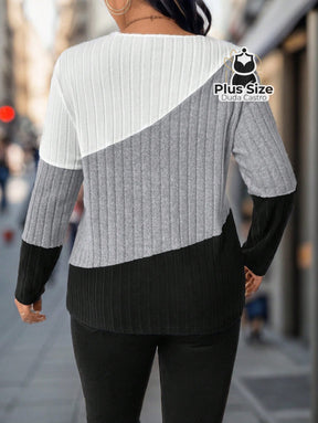 Blusa Canelada Várias Cores Plus Size Bloco de Cores Gola V Blusa Canelada Várias Cores Plus Size Bloco de Cores Gola V