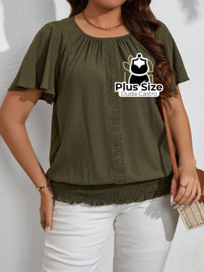 Blusa Com Gola Careca E Manga Curta Bainha Elástica Detalhe Em Renda Plus Size Várias Cores G /