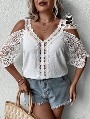 Blusa Branca Em Ponto Suíço E Manga Guipir Plus Size