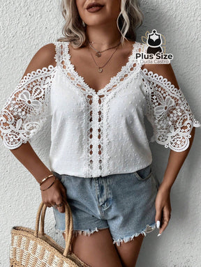 Blusa Branca Em Ponto Suíço E Manga Guipir Plus Size