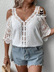 Blusa Branca Em Ponto Suíço E Manga Guipir Plus Size