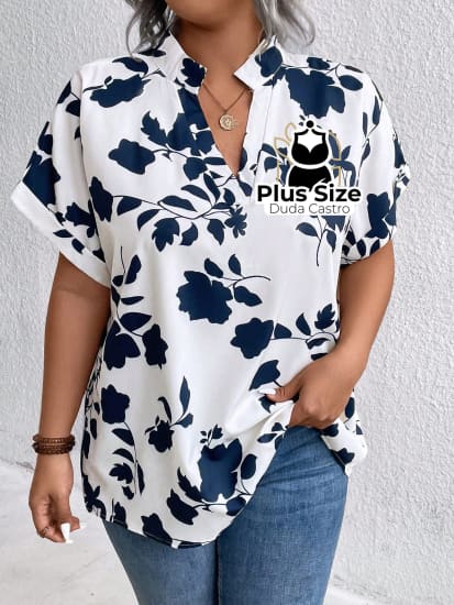 Blusa Estampa Floral Decote V Plus Size Extra