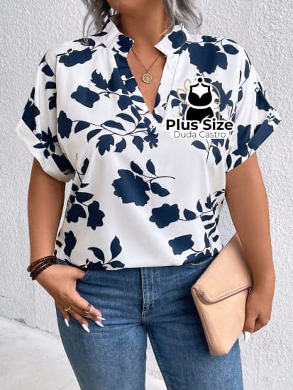 Blusa Estampa Floral Decote V Plus Size Extra