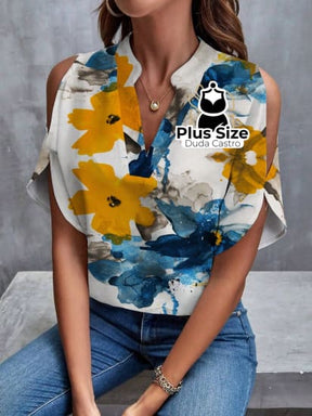 Blusa Estampada Decote V Ombro À Mostra Plus Size