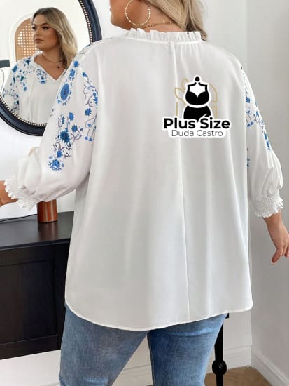 Blusa Floral Babados Com Amarração No Pescoço E Punhos Franzidos Plus Size Extra