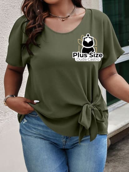 Blusa Manga Curta Com Detalhe De Nó Plus Size