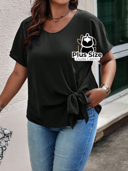 Blusa Manga Curta Com Detalhe De Nó Plus Size