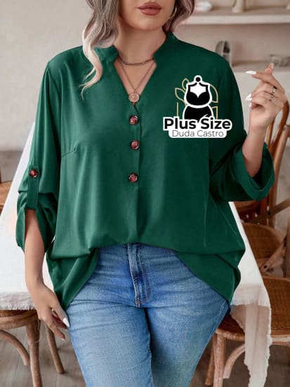 Blusa Manga E Decote Com Detalhe Em Botões Plus Size