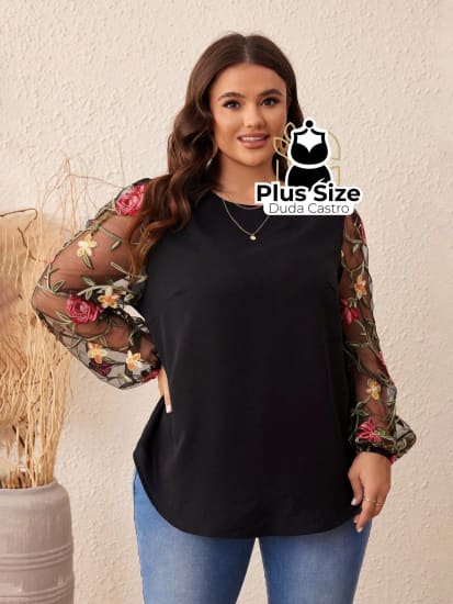 Blusa Manga Longa Em Bordado Floral Bainha Curvada Plus Size