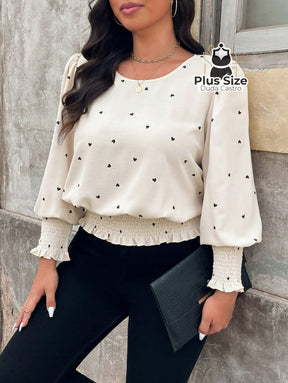 Blusa Plus Size Cintura Marcada com Mini Corações – Manga Bufante e Punho Lastex Blusa Plus Size Cintura Marcada com