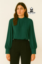 Blusa Plus Size Essência Chic – Gola Alta com Pregas Frontais e Manga Levemente Bufante Blusa Plus Size Essência Chic –