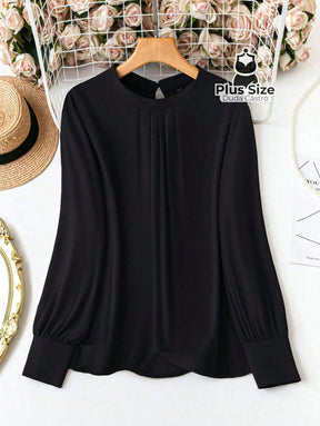 Blusa Plus Size Essência Chic – Gola Alta com Pregas Frontais e Manga Levemente Bufante Preto / G Blusa Plus Size