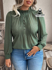 Blusa Plus Size Poá Refinado – com Gola Frufru e Manga Longa Blusa Plus Size Poá Refinado – com Gola Frufru e Manga