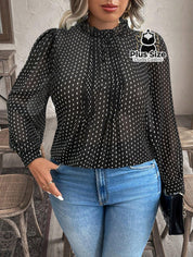 Blusa Plus Size Poá Refinado – com Gola Frufru e Manga Longa Blusa Plus Size Poá Refinado – com Gola Frufru e Manga