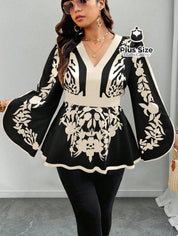 Blusa Plus Size Poder Estampado – Floral Preto & Off com Manga Sino e Cintura Marcada Preto / G Blusa Plus Size Poder