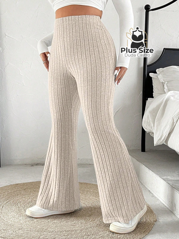 Calça Cintura Alta Flare Plus Size
