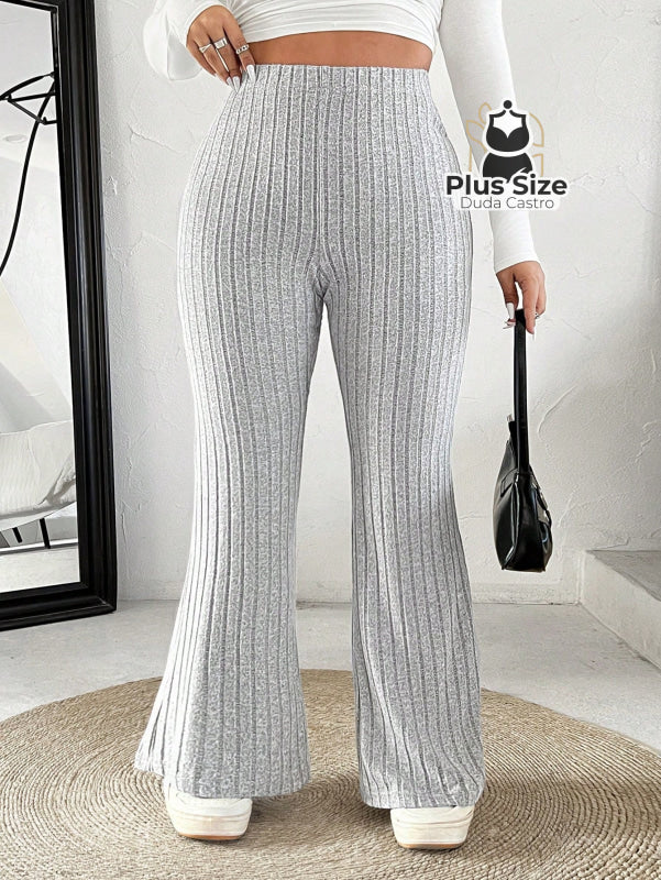 Calça Cintura Alta Flare Plus Size