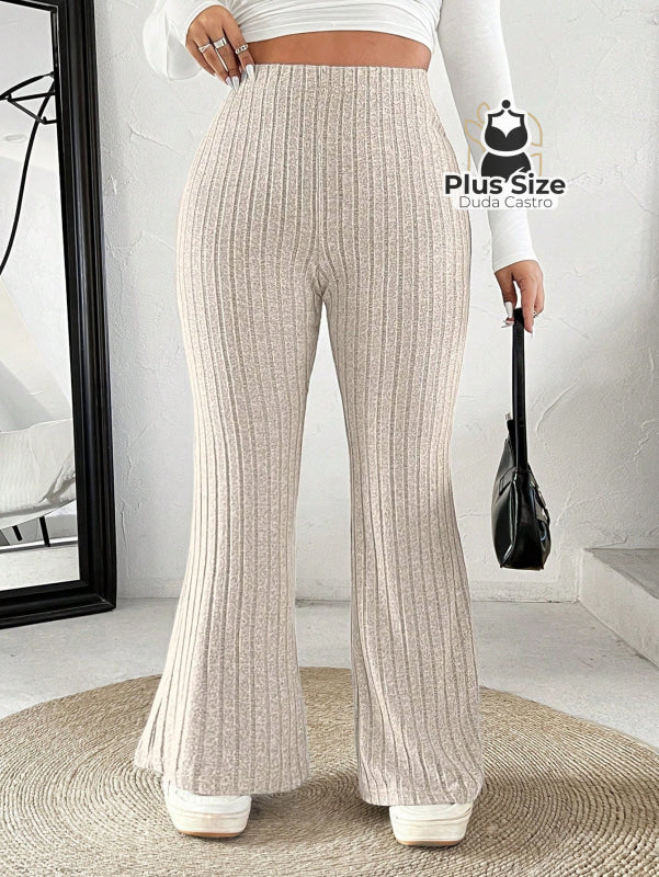 Calça Cintura Alta Flare Plus Size