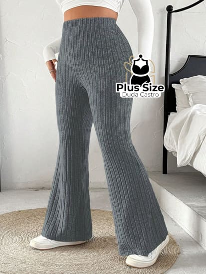 Calça Cintura Alta Flare Plus Size