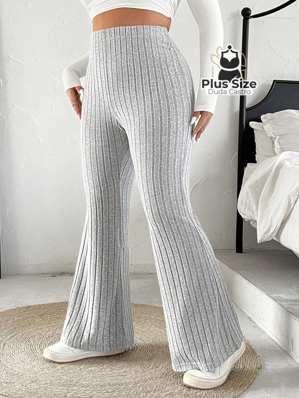Calça Cintura Alta Flare Plus Size
