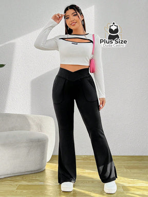Calça Com Bolso Perna Flare Detalhe Na Barra Em V Calça
