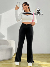 Calça Com Bolso Perna Flare Detalhe Na Barra Em V Calça