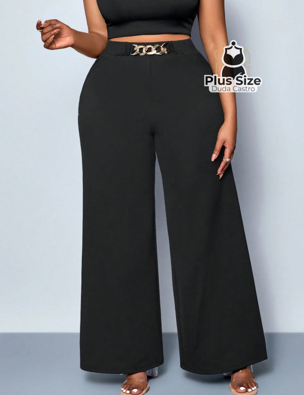 Calça de Perna Larga com Alta Elasticidade e Detalhes em Cinto Embutido Plus Size Várias Cores Calça de Perna Larga com