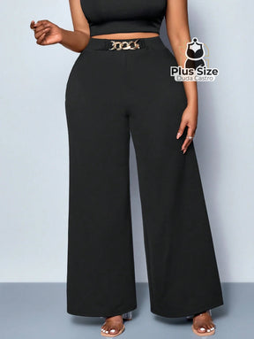 Calça de Perna Larga com Alta Elasticidade e Detalhes em Cinto Embutido Plus Size Várias Cores Calça de Perna Larga com