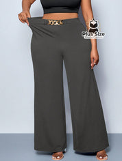Calça de Perna Larga com Alta Elasticidade e Detalhes em Cinto Embutido Plus Size Várias Cores Calça de Perna Larga com