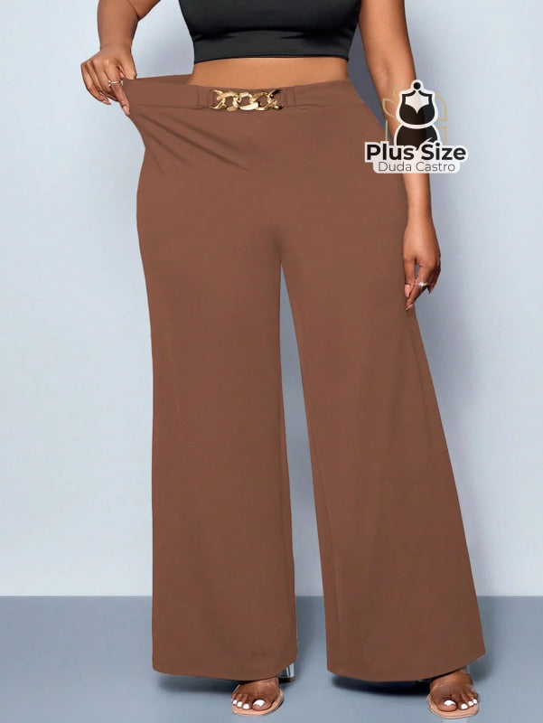 Calça de Perna Larga com Alta Elasticidade e Detalhes em Cinto Embutido Plus Size Várias Cores Calça de Perna Larga com
