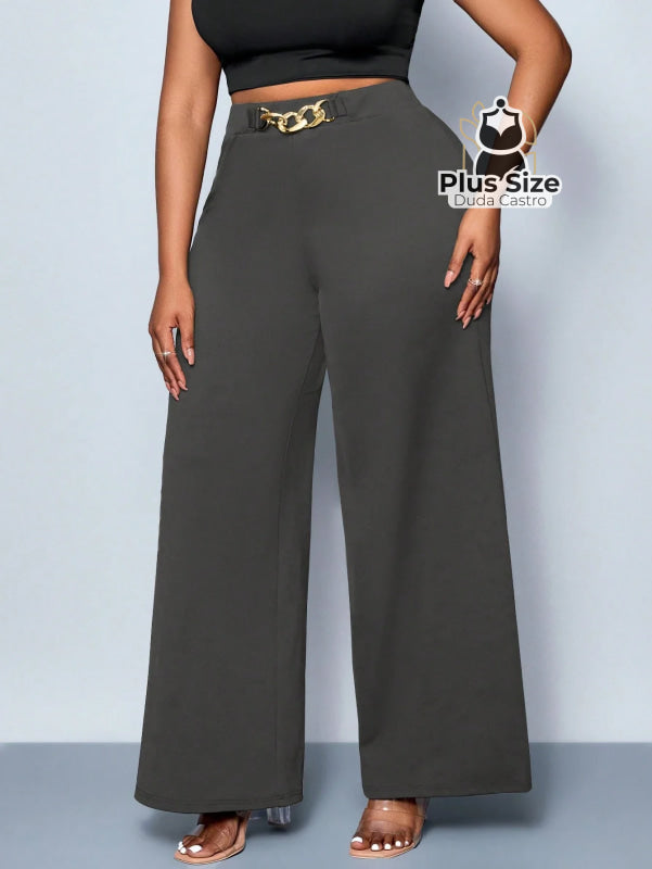 Calça de Perna Larga com Alta Elasticidade e Detalhes em Cinto Embutido Plus Size Várias Cores Calça de Perna Larga com