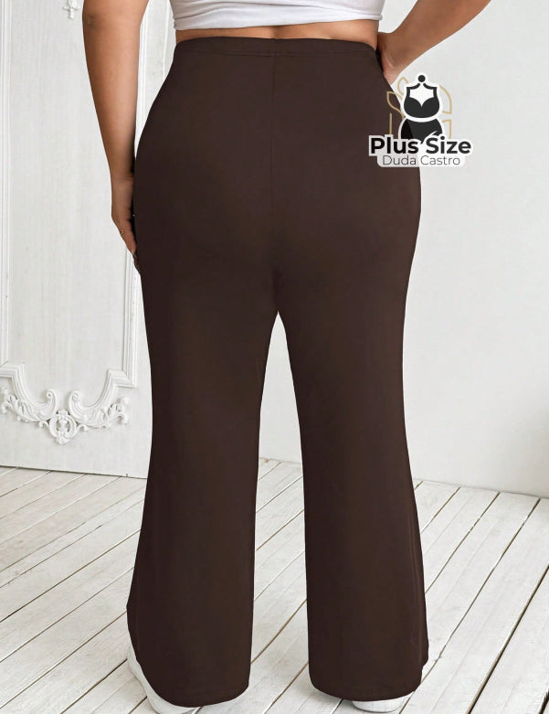 Calça Flare de Alta Elasticidade Plus Size Extra 125 Calça Flare de Alta Elasticidade Plus Size Extra