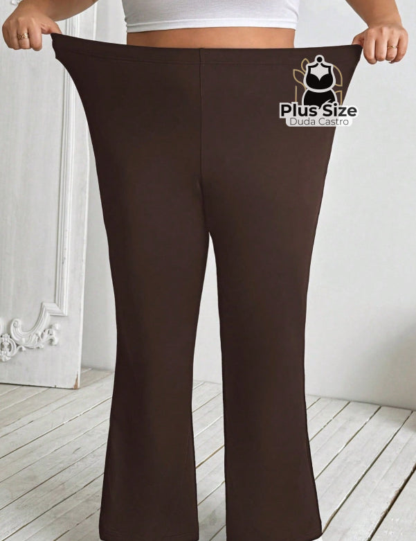 Calça Flare de Alta Elasticidade Plus Size Extra 125 Calça Flare de Alta Elasticidade Plus Size Extra