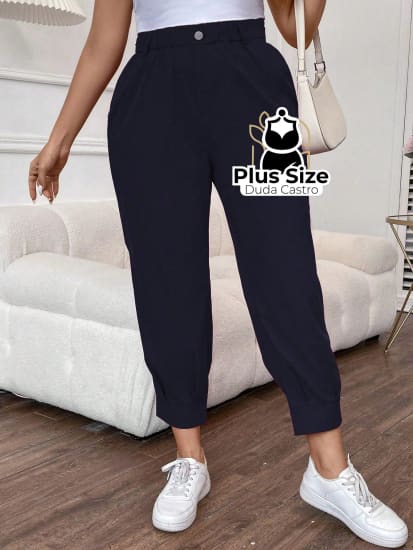 Calça Lisa Com Bolso Plus Size Calça